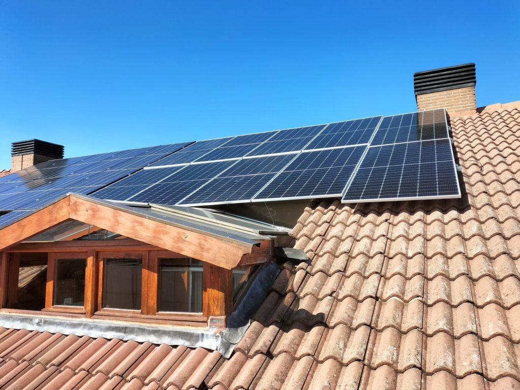 Energía solar en acción: un paso hacia la sostenibilidad residencial